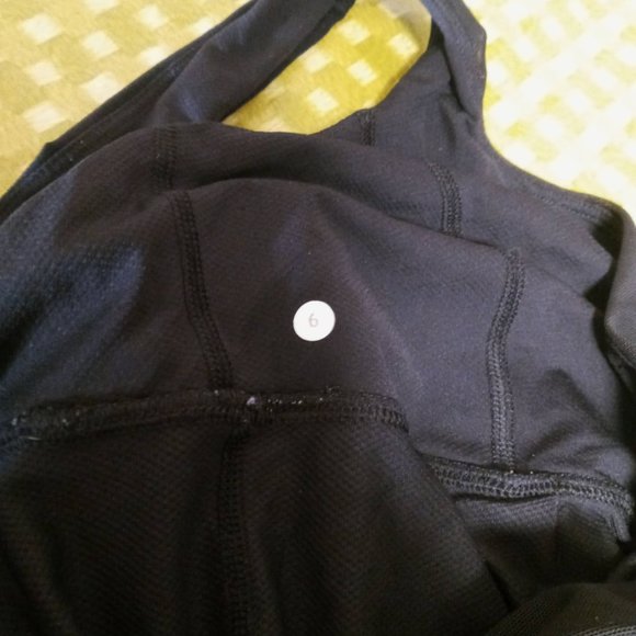 Workout top - Picture 3 of 3